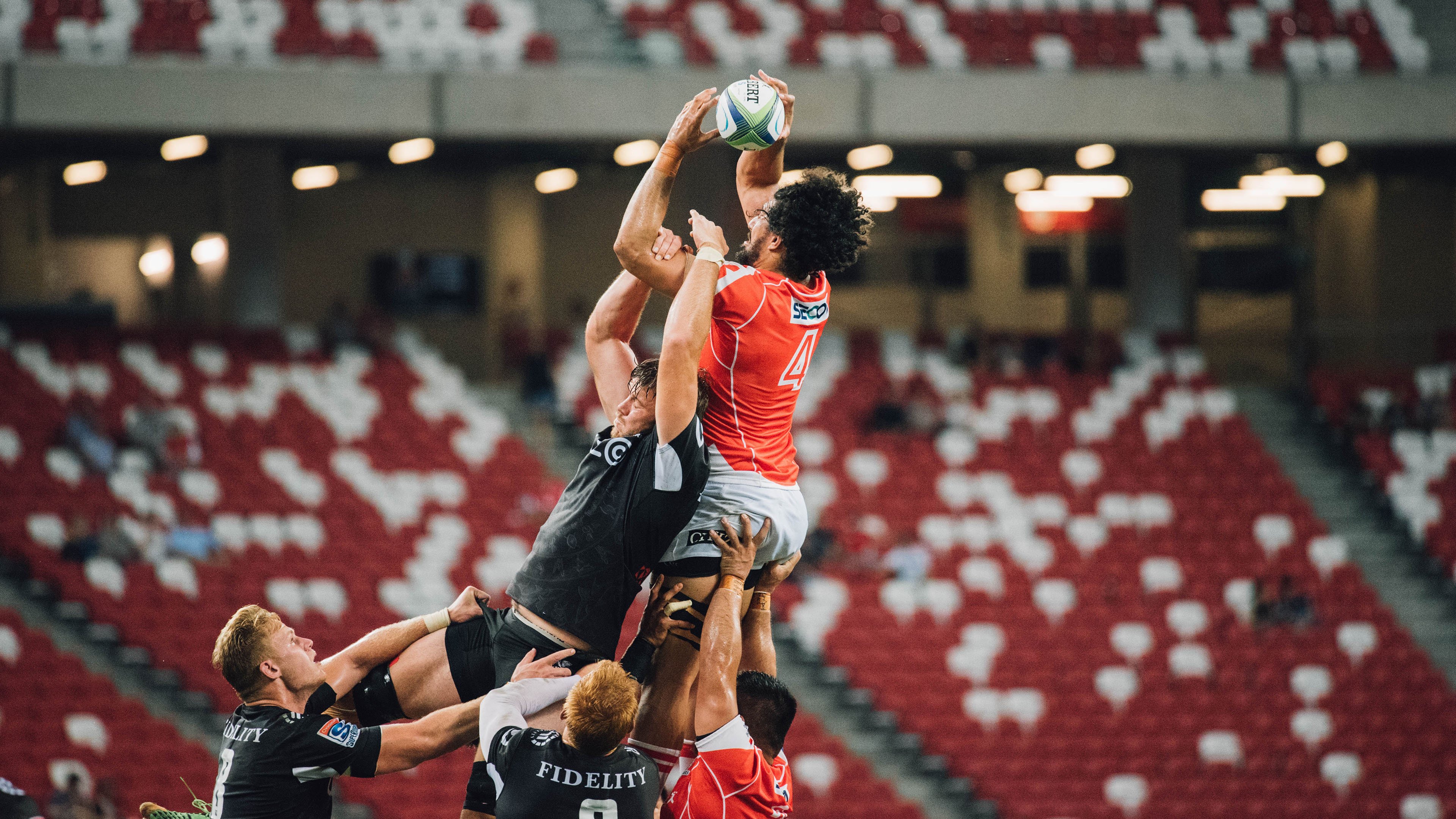 Uzi回归赛场，出色防守首场状态亮眼，TES观众沸腾！